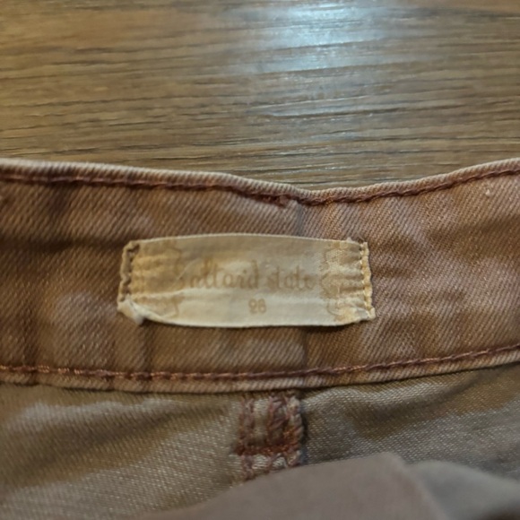 Women's Tan Lace Trim Shorts - Picture 2 of 5